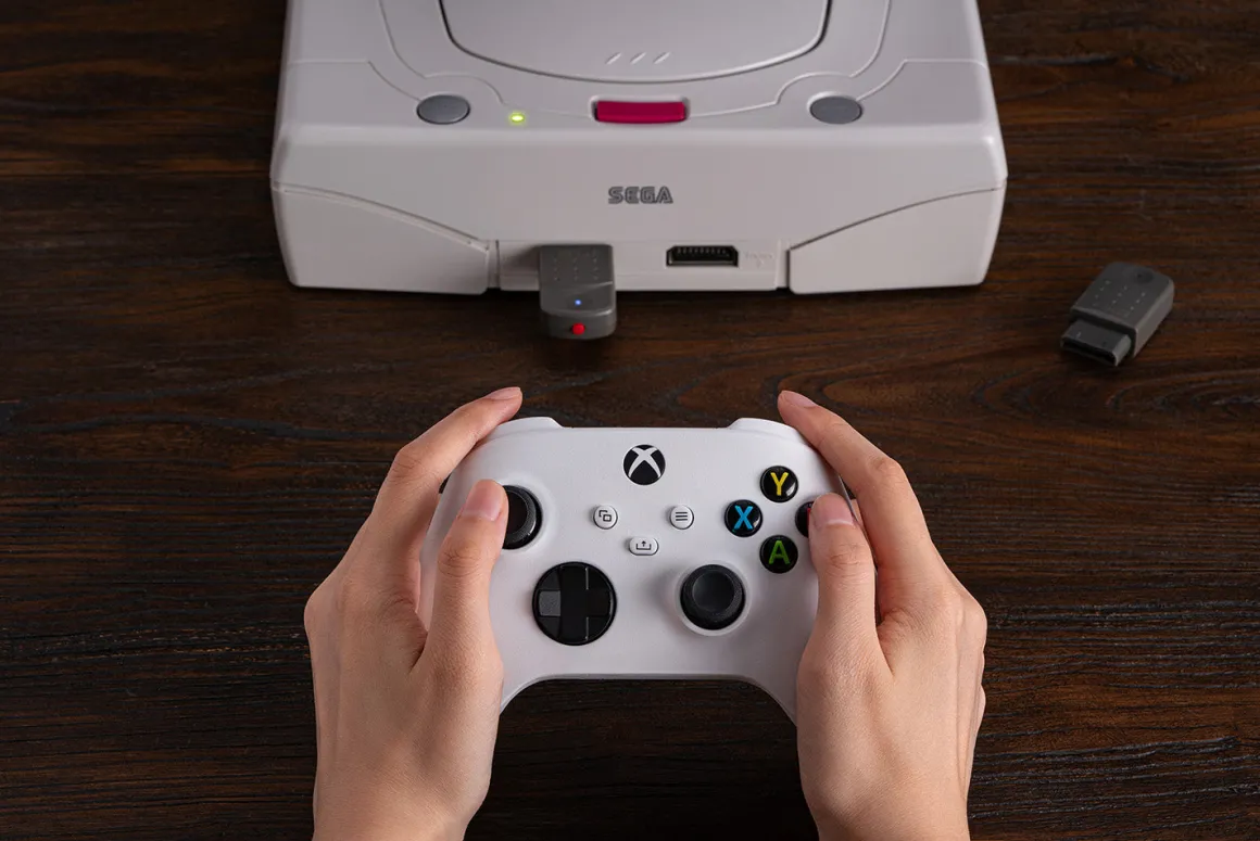Adaptateur Bluetooth Sega Saturn & Windows^8Bitdo Discount