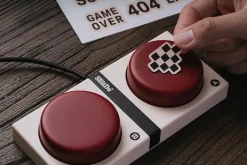 Retro Mechanical Keyboard Fami Edition^8Bitdo Online